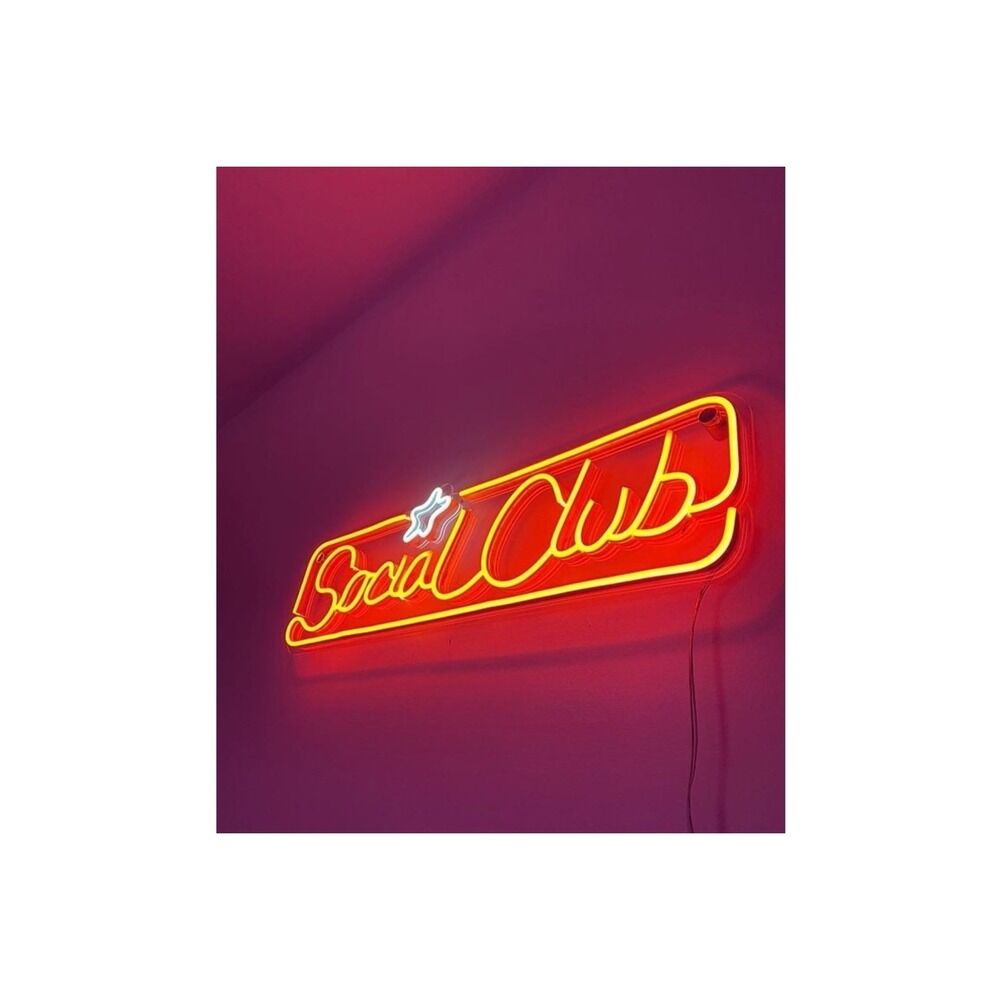 Social Club Neon Led Tabela